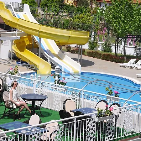 מלון Golden Sunset Hotel&spa